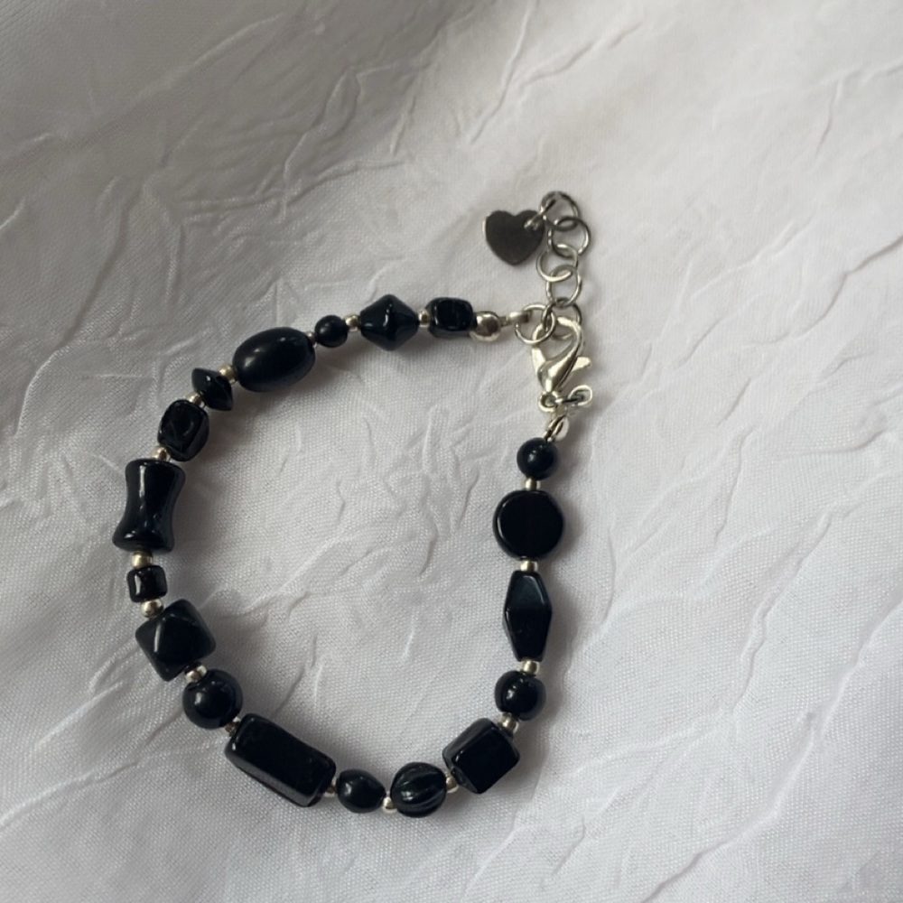 Elegant Black Beaded Bracelet